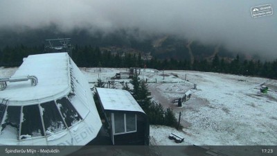 Medvědín v pátek v podvečer a první letošní ležící sníh, foto zdroj ČHMÚ