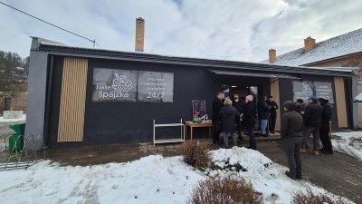 Lidé v Bohuňově už nemusí nákupy vozit odjinud, v obci byla otevřena bezobslužná prodejna