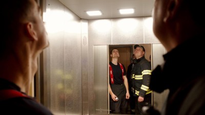 V loňsk&eacute;m roce se lid&eacute; třia&scaron;edes&aacute;tkr&aacute;t zasekli ve v&yacute;tahu, letos už sedmkr&aacute;t. Ve v&scaron;ech př&iacute;padech byly osoby v ohrožen&iacute;