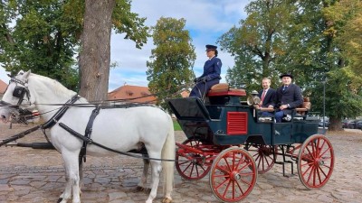 Národní hřebčín v Kladrubech nad Labem navštívil maďarský velvyslanec