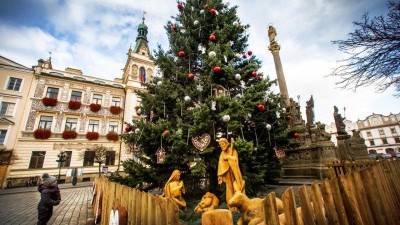 Pardubice se připravují na advent, město bude zdobit 14 vánočních stromů