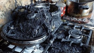 Dvě osoby utrpěly zraněn&iacute; při pož&aacute;ru spor&aacute;ku