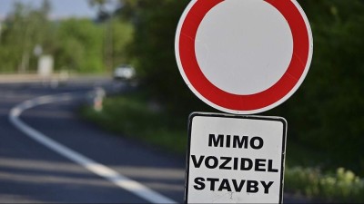 Pozor na zaparkované vozy, v pondělí se bude na Cihelně asfaltovat