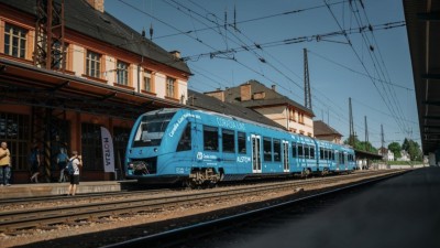 Vodíkový vlak poprvé v Česku. K vidění byl i v Pardubickém kraji