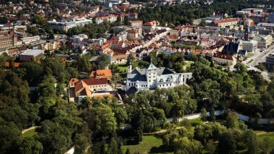 Pardubicemi se bude prohánět 14 nových elektromobilů, stanou se pomocníky sociálních služeb