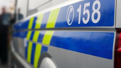 Dopravn&iacute; nehoda na křižovatce ulic Na Dr&aacute;žce a Da&scaron;ick&aacute; zkomplikovala rann&iacute; dopravu