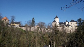 Krásný hrad Rychmburk, kde byli klienti předtím umístěni, mohl otevřít své brány turistům foto zdroj Obec  Předhradí
